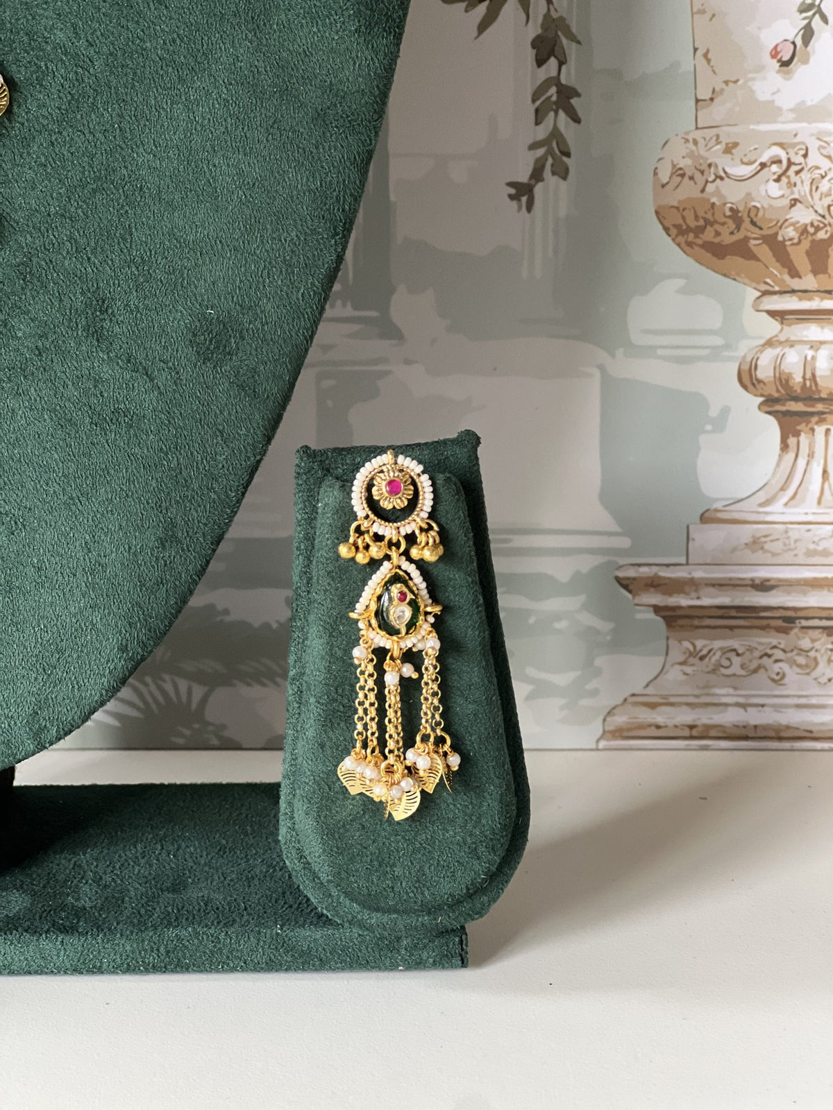 Mayurpiya Jadau Kundan Necklace Set