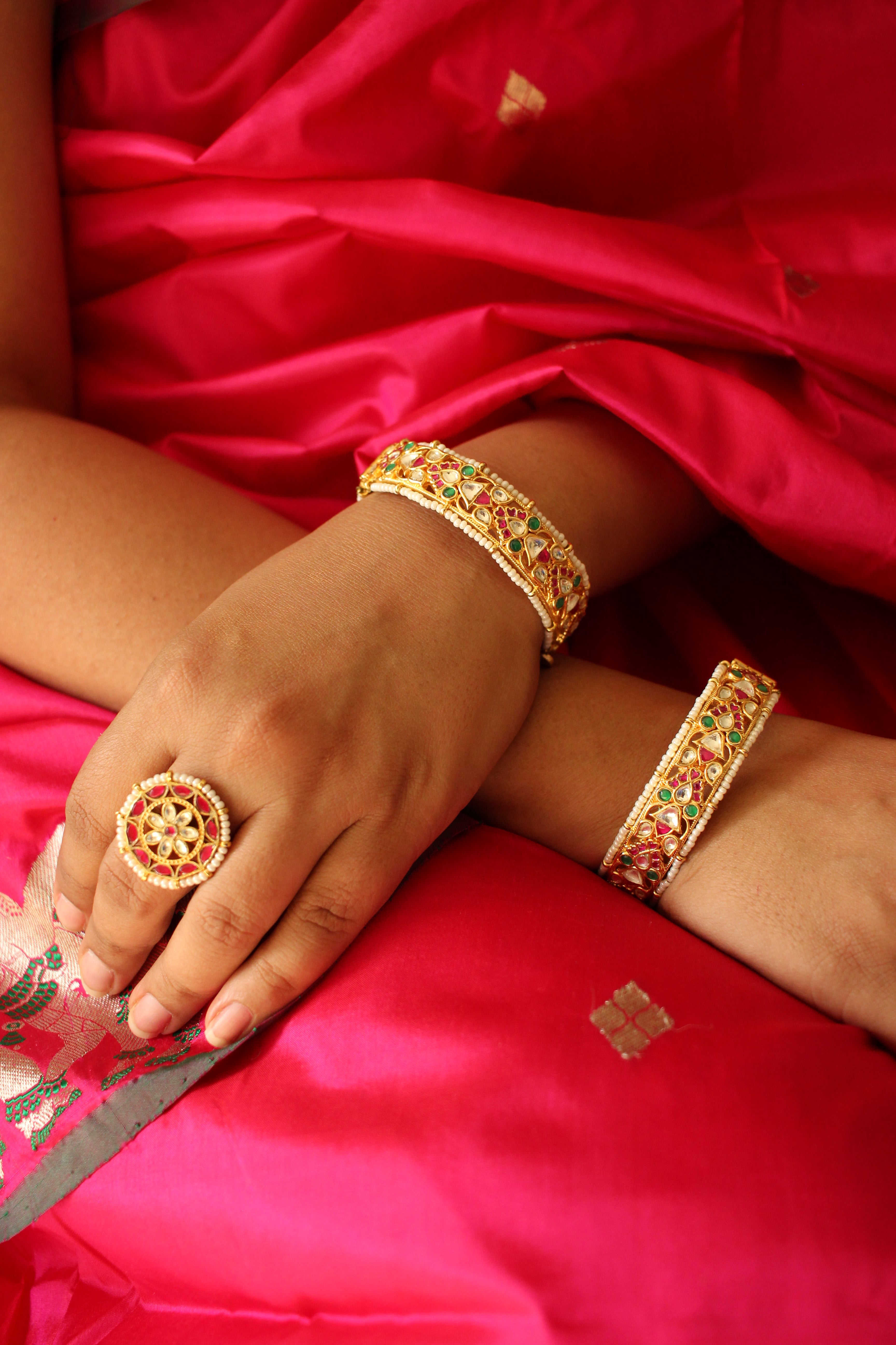 Antique Gold Kundan Pachi Kundan Bangle