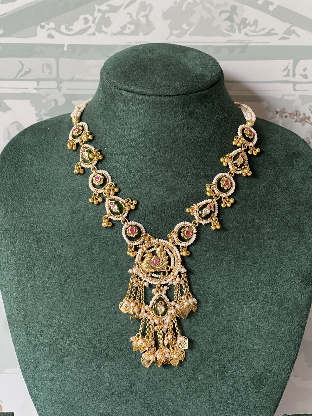 Mayurpiya Jadau Kundan Necklace Set
